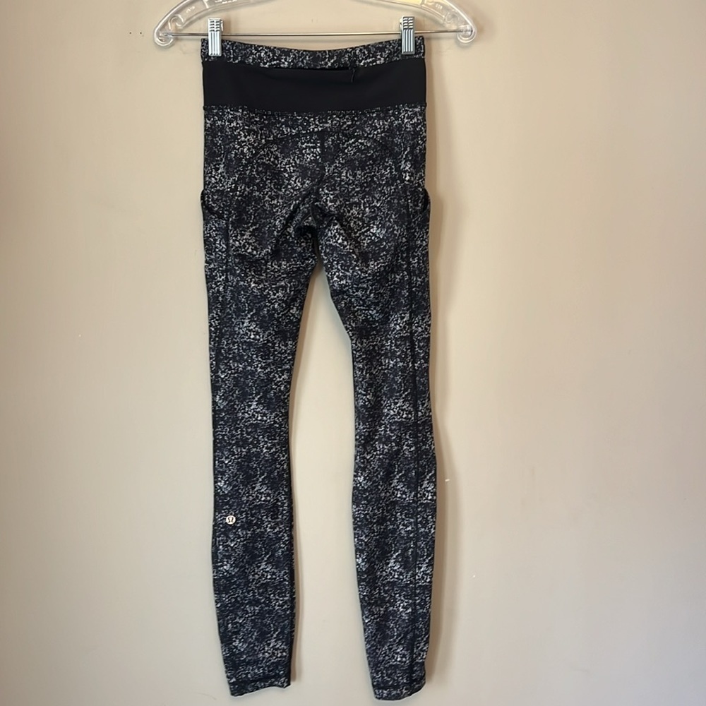 Lululemon Speed Tight ll Luxtreme in Rocky Road size 2 - Picture 4 of 8
